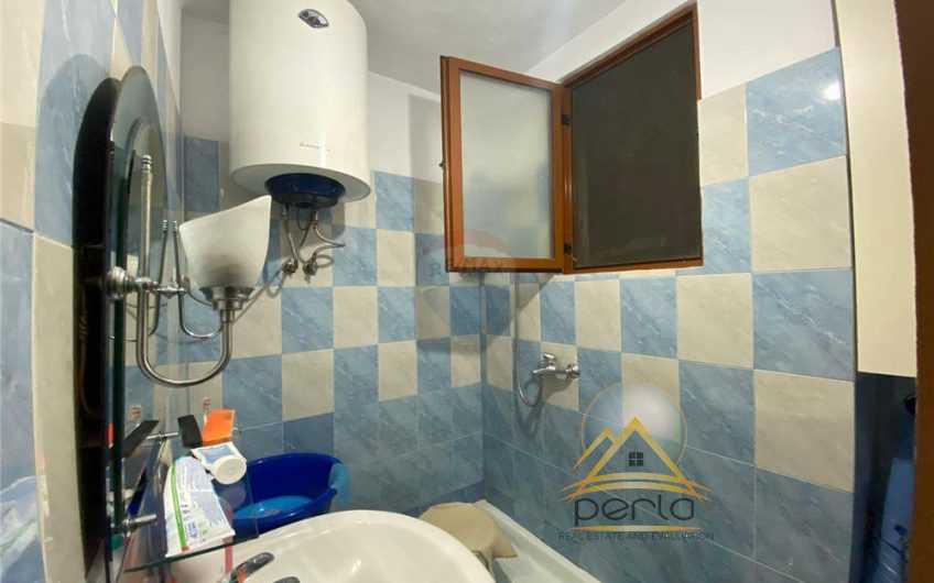 Shitet apartament 2+1, Rruga 5 Maji ,Prane Concord Center