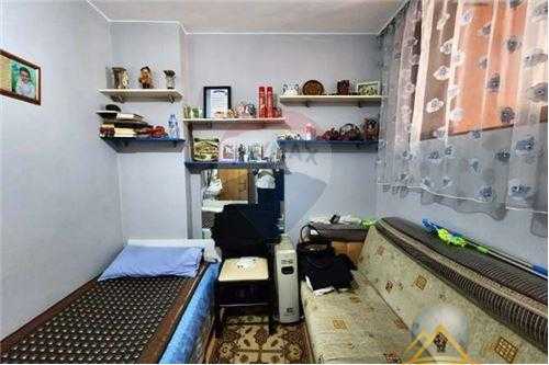 Shitet apartament 2+1, Rruga 5 Maji ,Prane Concord Center