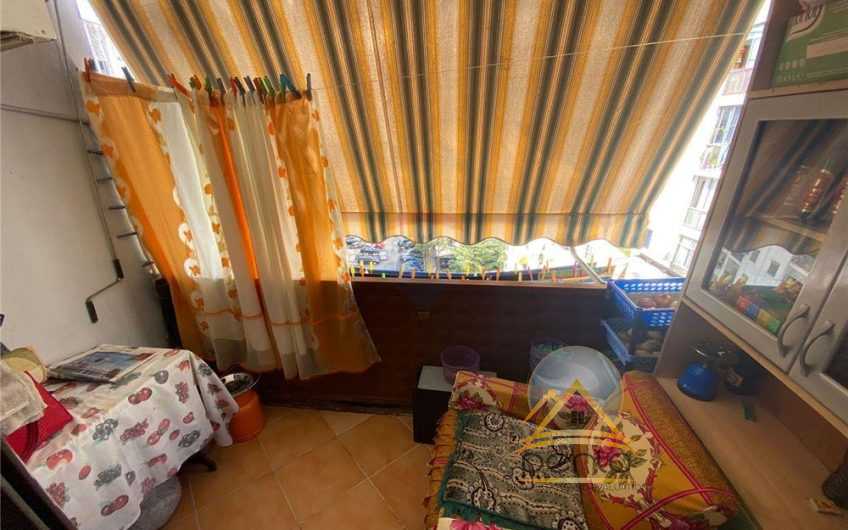 Shitet apartament 2+1, Rruga 5 Maji ,Prane Concord Center