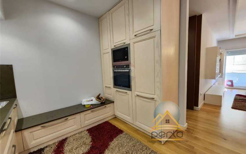 SHITET APARTAMENTI 2+1 PERBALLE KOMPLEKSIT DELIORGJI