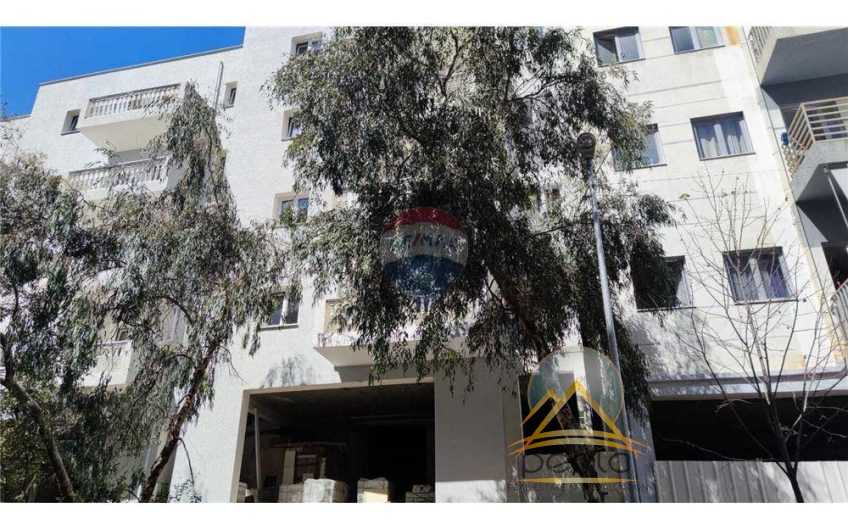 Shitet apartament 1+1  ne Selite