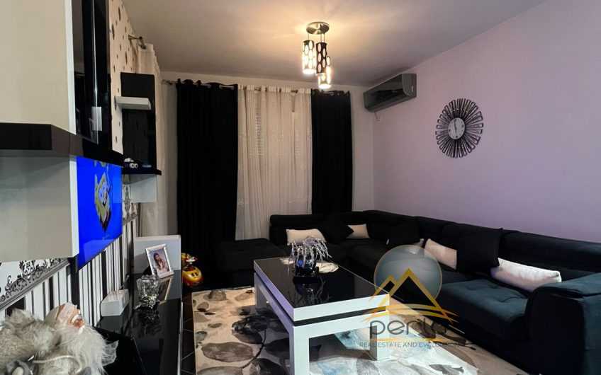 Jepet me qira apartament 3+1 prane Mullirit, Bulevardi Zogu I