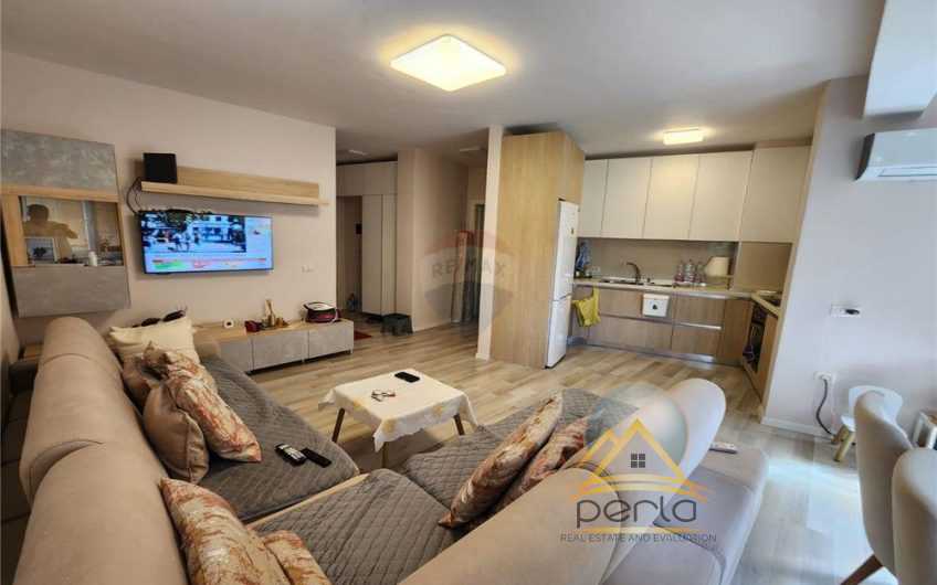 Apartamenti 1+1 ne shitje i mobiluar perballe Kompleksit Delijorgji