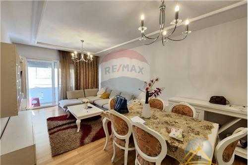 Jepet me qira apartament 2+1 ,perballe kompleksit Delijorgji