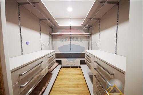 Jepet me qira apartament 2+1 ,perballe kompleksit Delijorgji