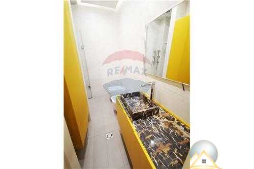 Jepet me qira apartament 2+1 ,perballe kompleksit Delijorgji