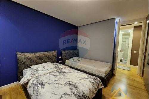 Jepet me qira apartament 2+1 ,perballe kompleksit Delijorgji
