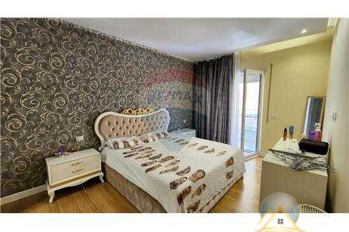 Jepet me qira apartament 2+1 ,perballe kompleksit Delijorgji