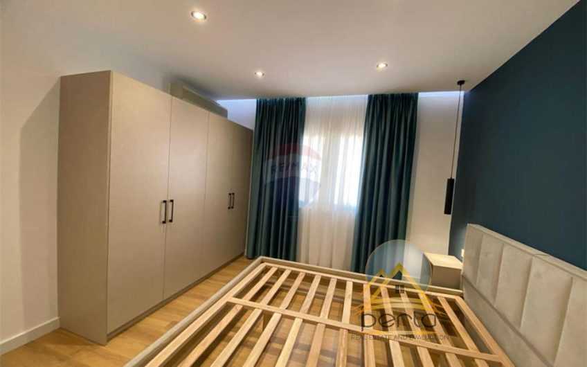Shitet apartament 1+1 tek Pazari i Ri
