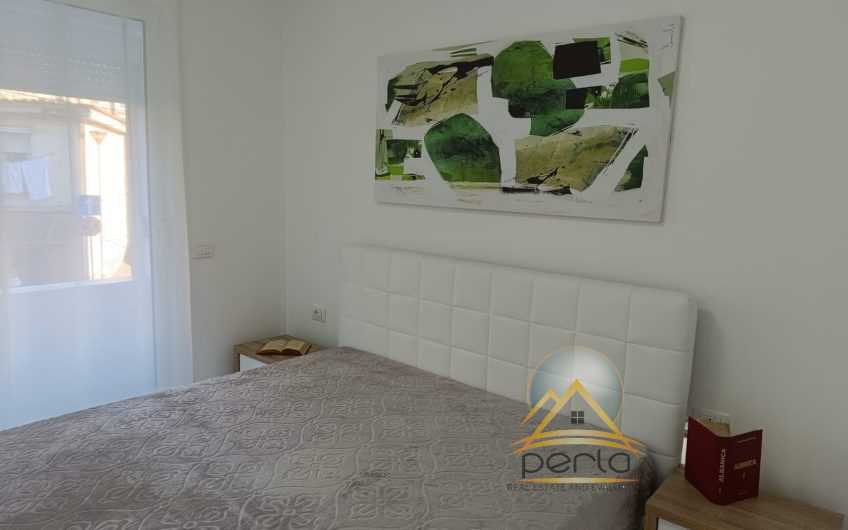 Jepet me qera apartament 1+1 pranë shkollës Kushtrimi i Lirisë, ne Ali Dem