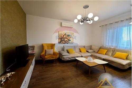 Shitet apartament  2+1 ne Don Bosko