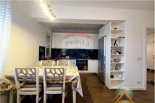 Shitet apartament  2+1 ne Don Bosko