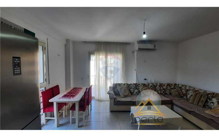 Shitet apartament 2+1 tek Prokuroria e Tiranes!