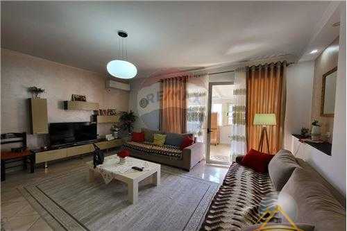 Shitet apartament 3+1+2+verande prane pasticeri Nela 6