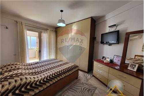 Shitet apartament 3+1+2+verande prane pasticeri Nela 6