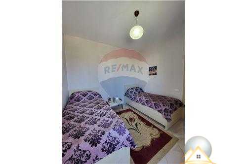 Shitet apartament 3+1+2+verande prane pasticeri Nela 6
