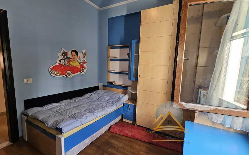 Shitet apartament (2+1+2), Rruga Peti, Liqeni i Thatë