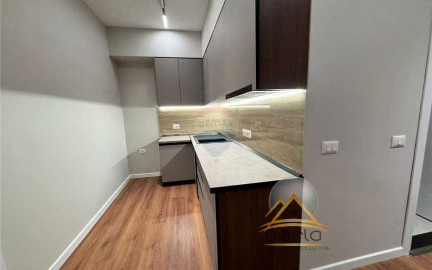 Shitet apartament (2+1) Kodra e Diellit (tek Nenkalimi, Komunes  Parisit)