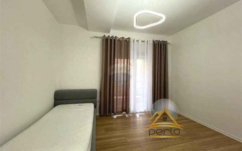 Jepet me qira apartament 3+1+2 tek Kompleksi Magnet,21 Dhjetori
