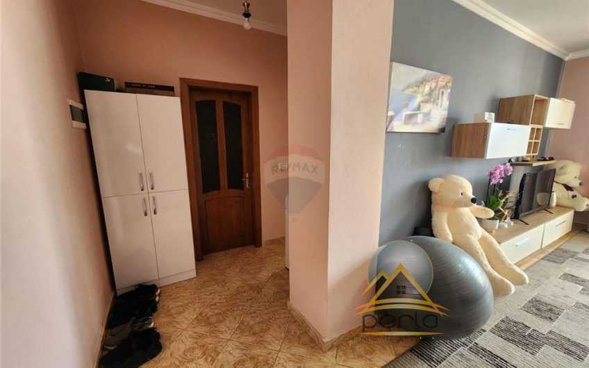 Shitet apartament 1+1 prane Maternitetit te Ri