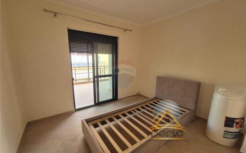 Jepet me qira apartament 2+1 plus verande, Bill Klinton