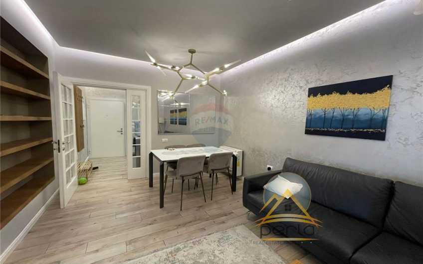 Ofrohet Apartament 2+1+ 2 tualete Per Qira Tek 21 Dhjetori !