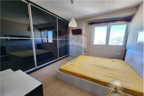 Shitet apartament 2+1 prane Rezidences Kodra e Diellit