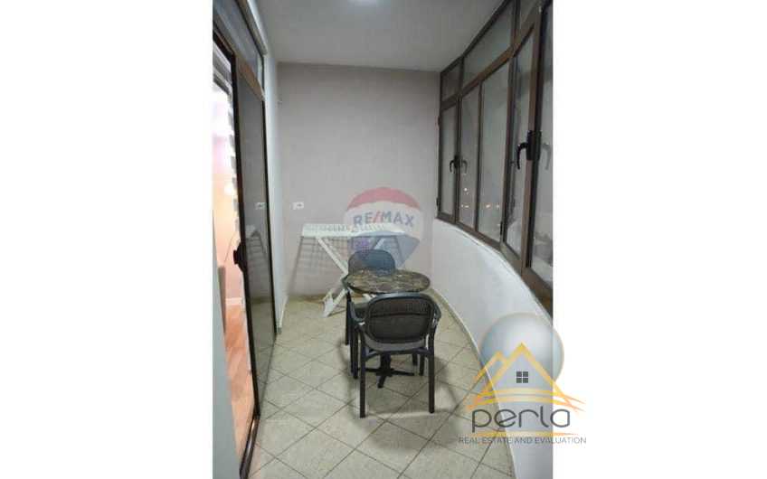 JEPET APARTAMENT ME QERA 1+1 NE RRUGEN E KAVAJES