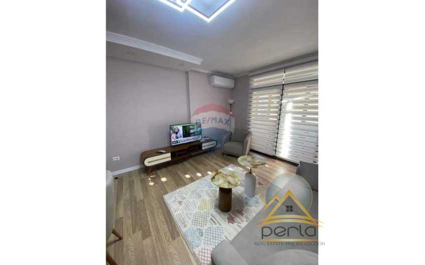 JEPET APARTAMENT ME QERA 1+1 NE RRUGEN E KAVAJES