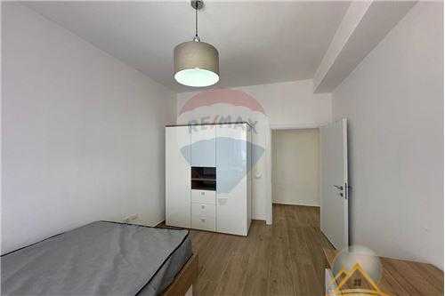 Shitet apartament 3+1  ne Rezidencen Kodra e Diellit
