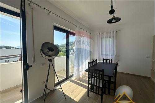 Shitet apartament 3+1  ne Rezidencen Kodra e Diellit