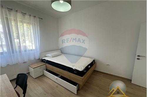 Shitet apartament 3+1  ne Rezidencen Kodra e Diellit