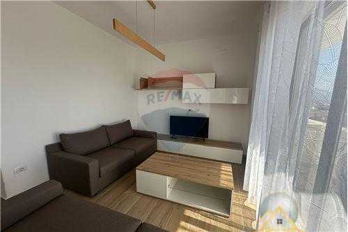 Shitet apartament 3+1  ne Rezidencen Kodra e Diellit