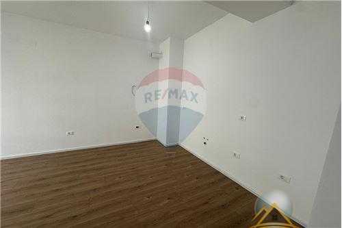 Shitet apartament 1+1 te Rezidenca Kaimi, rruga Ali Demi