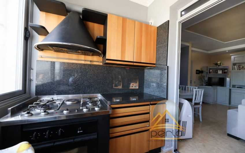 Shitet apartament 2+1 në Transballkanike,Vlorë