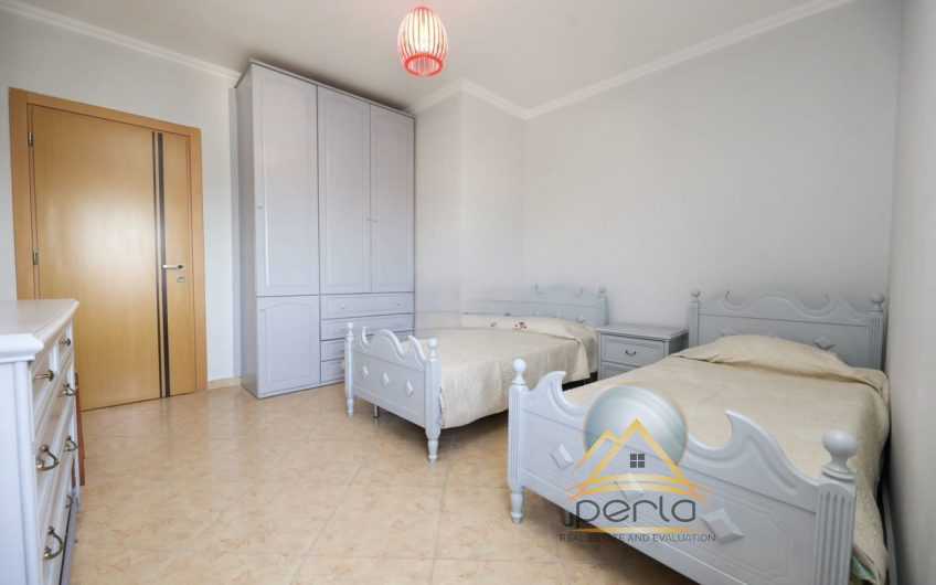 Shitet apartament 2+1 në Transballkanike,Vlorë