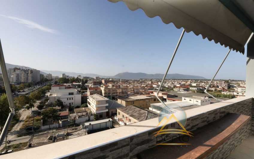 Shitet apartament 2+1 në Transballkanike,Vlorë