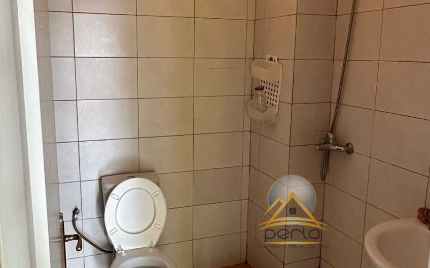 Shitet apartament (3+1) Yzberisht