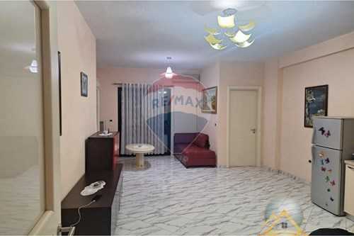 Apartament 1+1 ne shitje ne Astir, prane Vila L