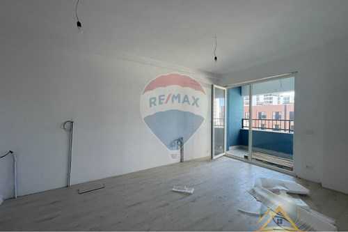 Shitet apartament 2+1 tek Kompleksi Univers City