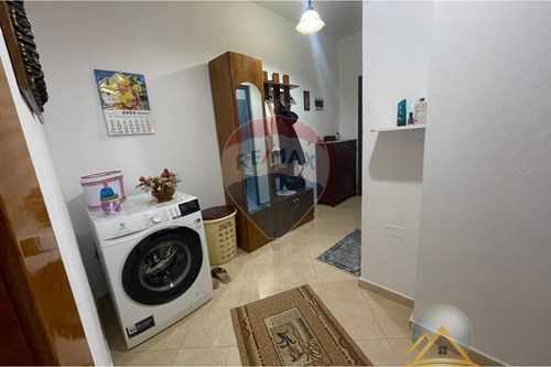 Shitet apartament 1+1 në Don Bosko