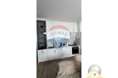 Shitet apartament 1+1 ne Fresk