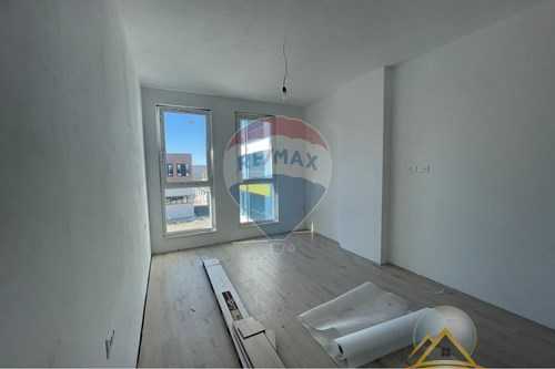 Shitet apartament 2+1 tek Kompleksi Univers City