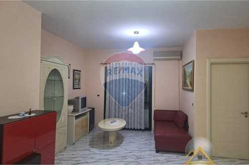 Apartament 1+1 ne shitje ne Astir, prane Vila L