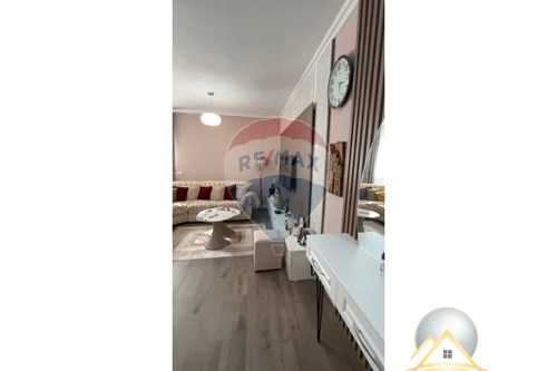 Shitet apartament 1+1 ne Fresk