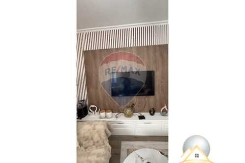 Shitet apartament 1+1 ne Fresk