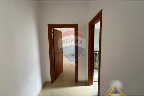 Shitet apartament 1+1 ne Yzberisht