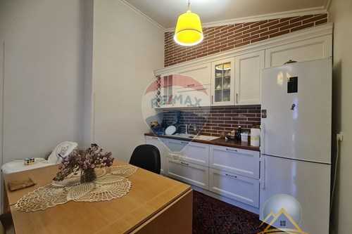 Shitet apartament 2+1 2 tualete prane Fakultetit Ekonomik