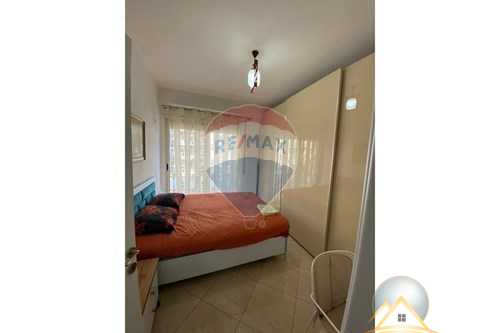 Jepet me qira apartament 1+1 tek Golden Park, pranë Spitalit Amerikan 3