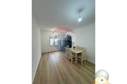 Shitet apartament 1+1 ne Myslym Shyri
